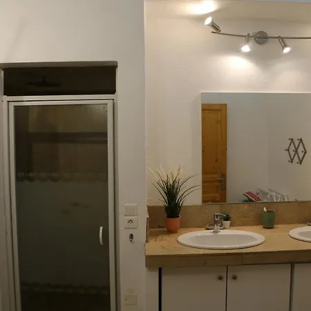 Maison Calme, 4ch/7pers, Avec Piscine à Débordement Lussan (Gard)