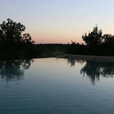 Maison Calme, 4ch/7pers, Avec Piscine à Débordement * Lussan (Gard)